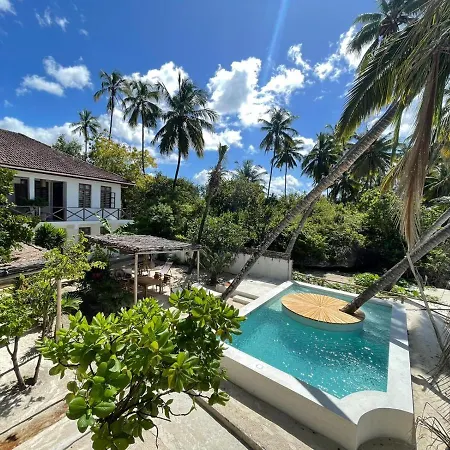 Kima Serviced Beach House & Suites